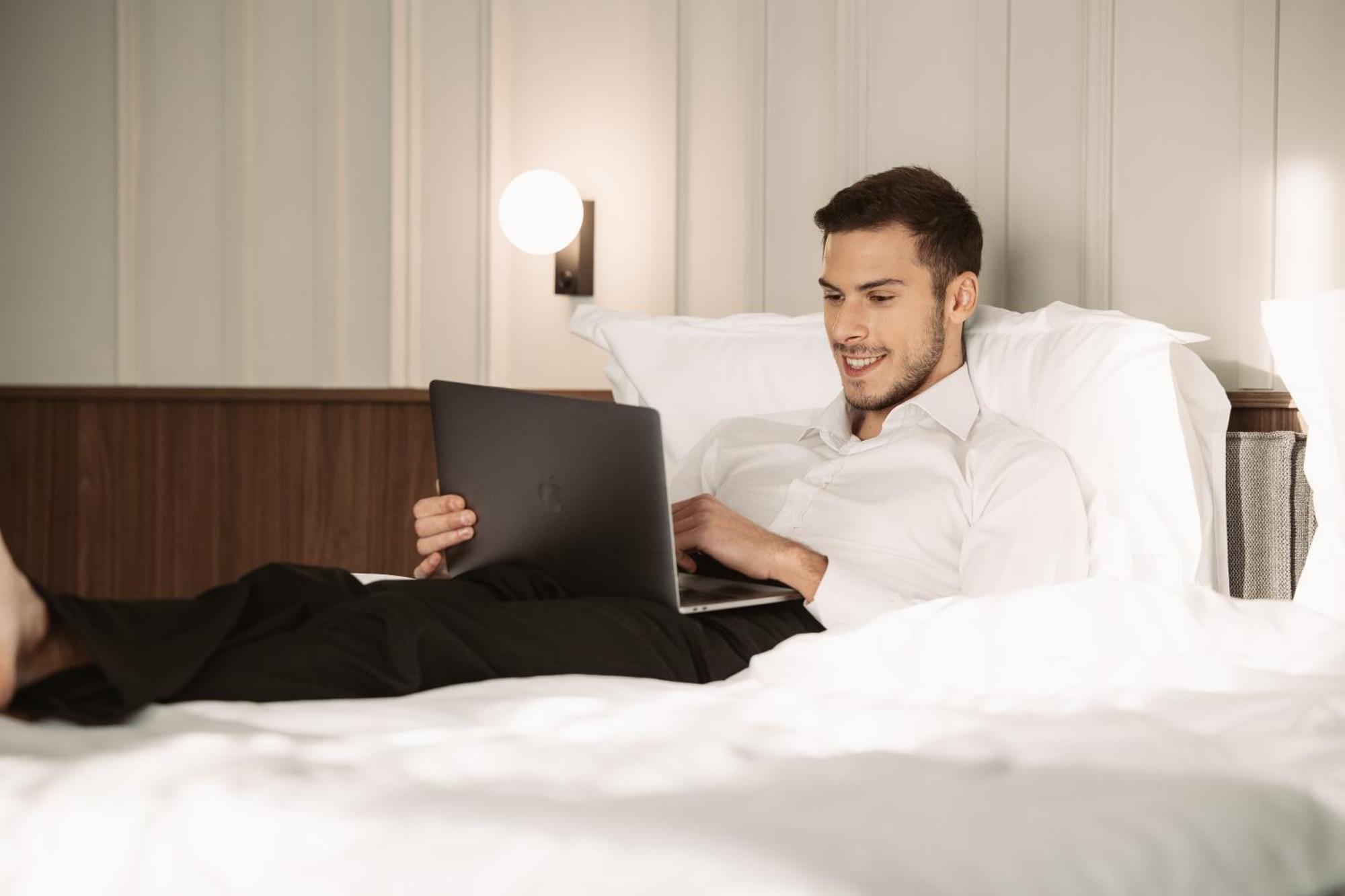 Actor Hotel Suto Orizari Bagian luar foto