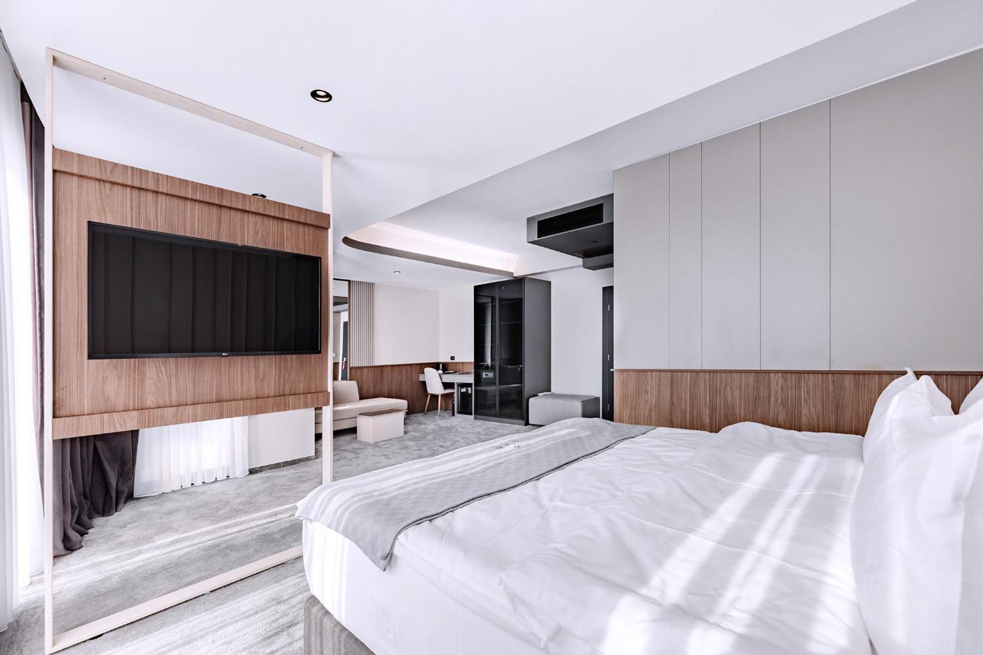 Actor Hotel Suto Orizari Bagian luar foto
