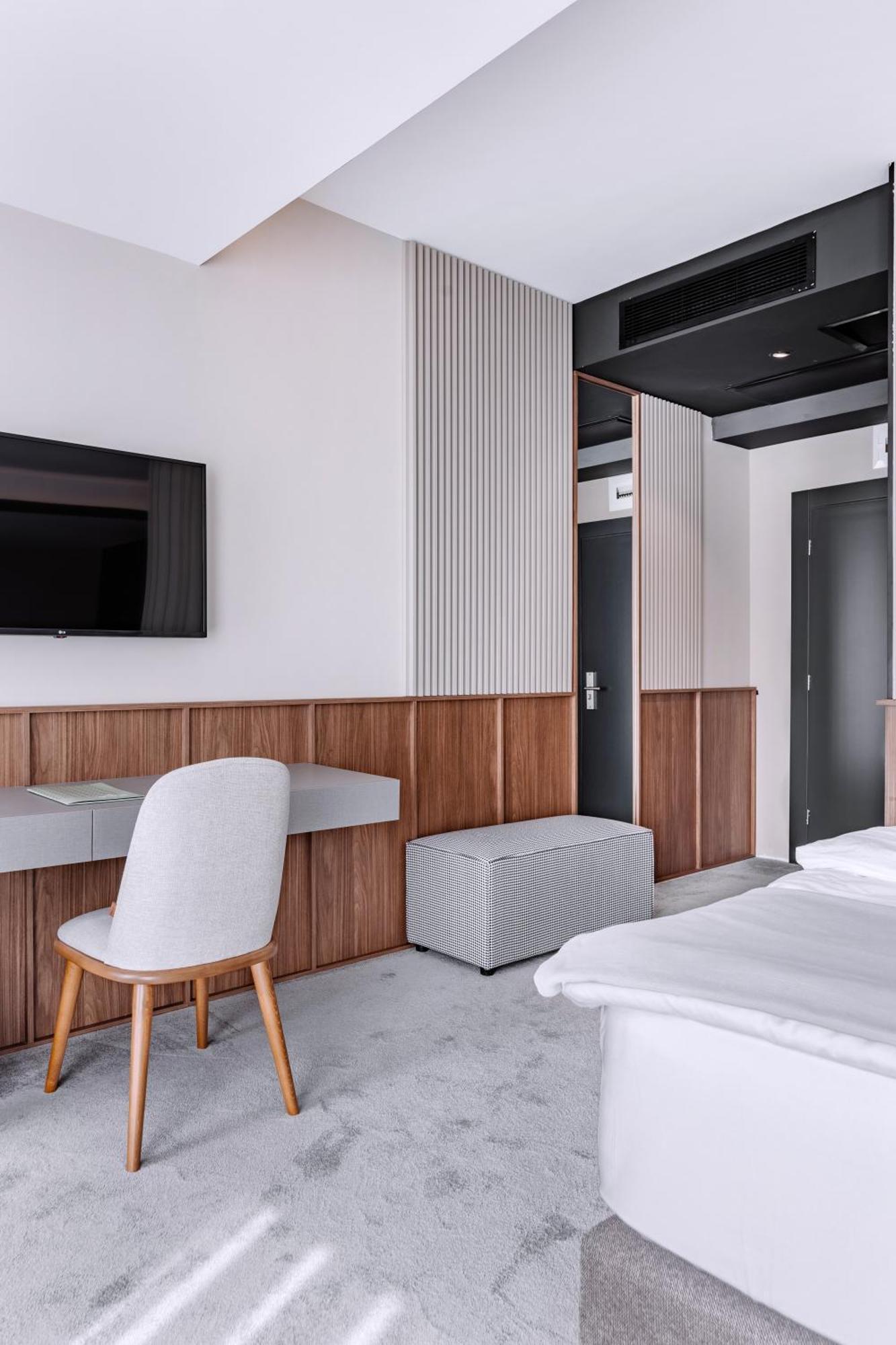 Actor Hotel Suto Orizari Bagian luar foto