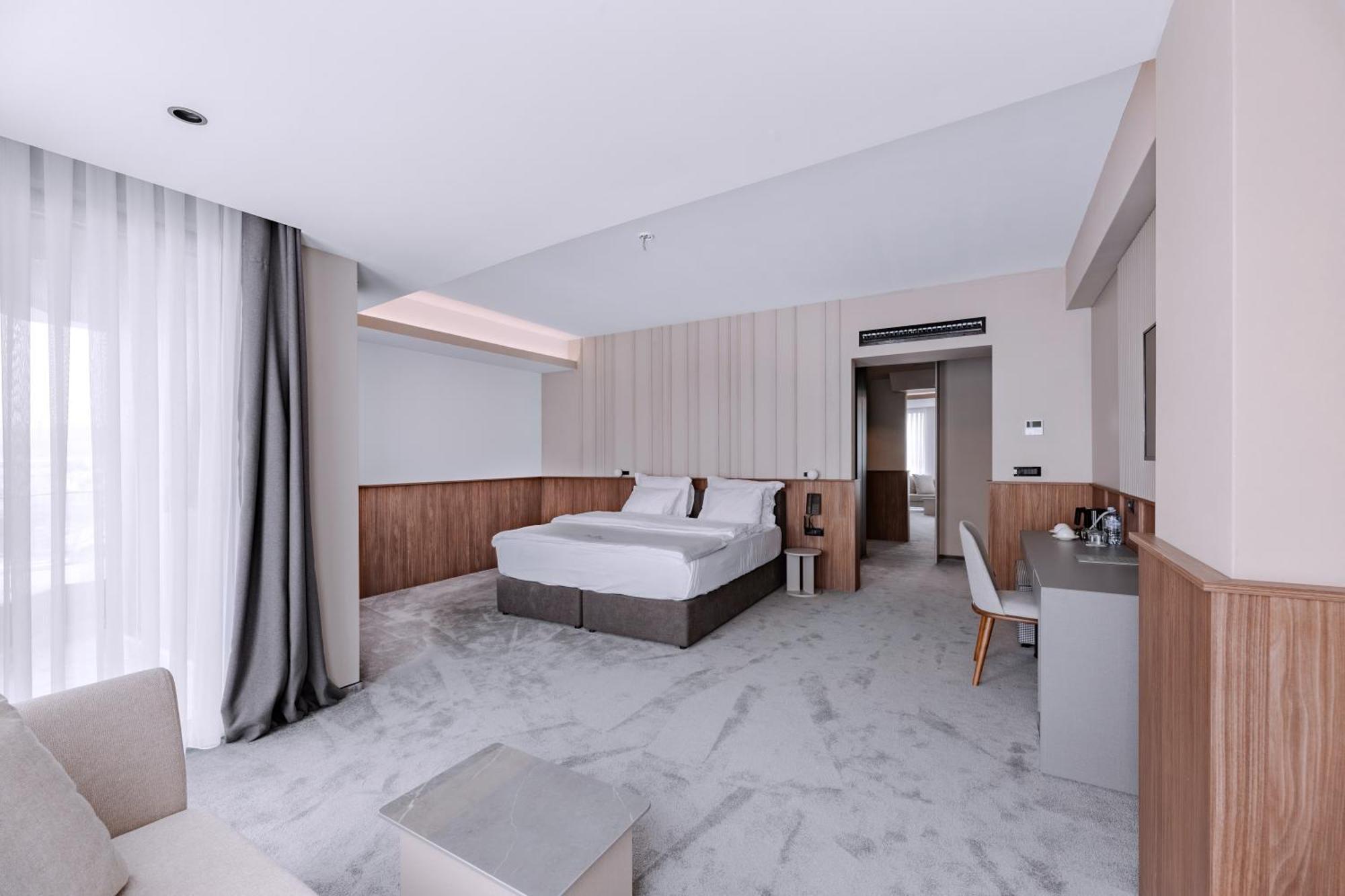 Actor Hotel Suto Orizari Bagian luar foto